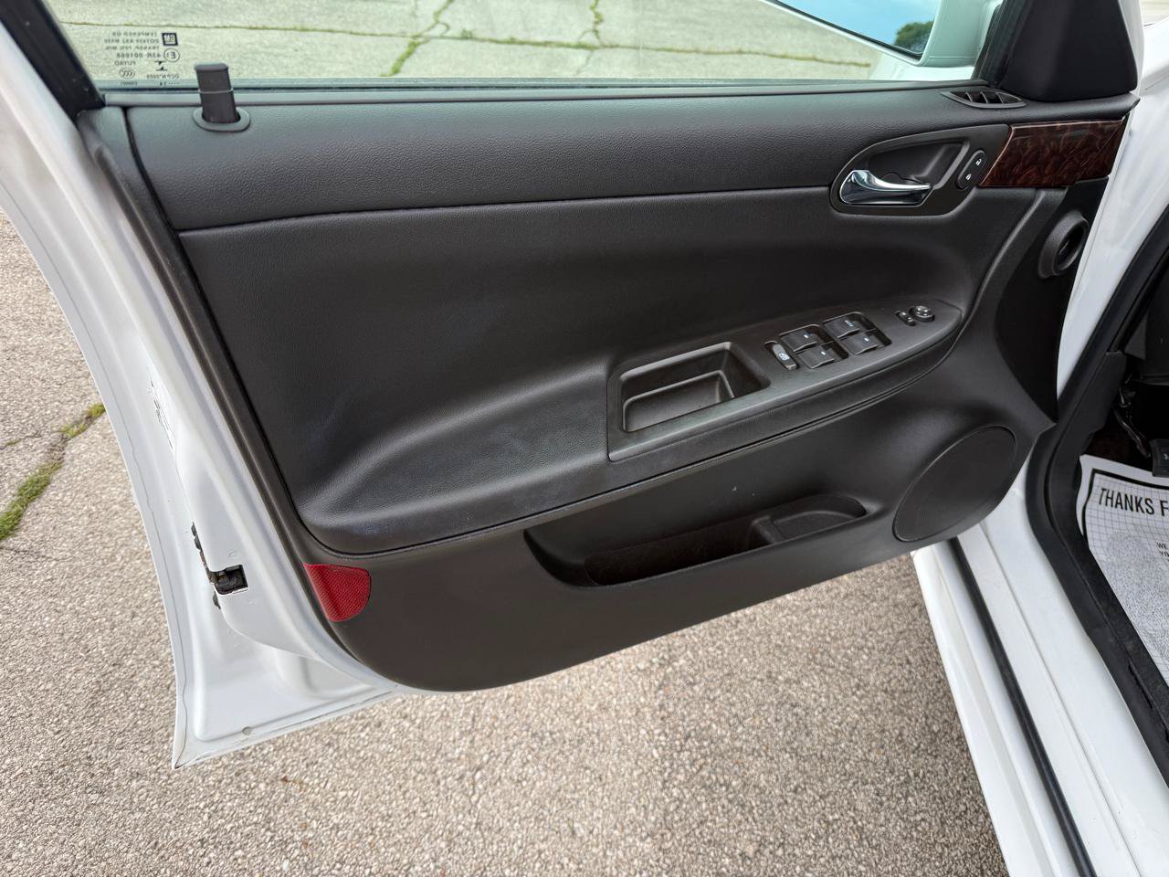 Used 2014 Chevrolet Impala Limited LS FWD image 11