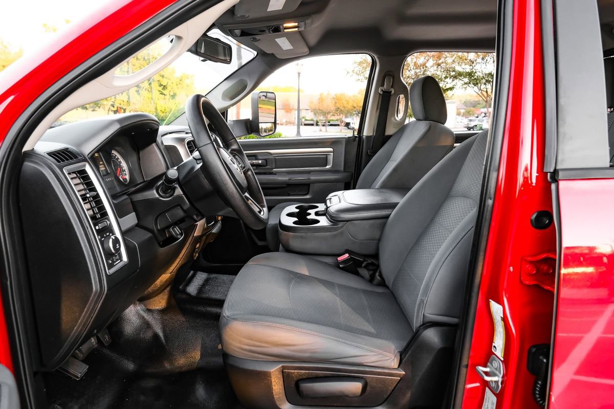 Used 2016 RAM 3500 SLT w/ Cold Weather Group image 4