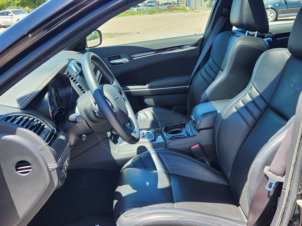 Used 2023 Chrysler 300 C RWD image 7