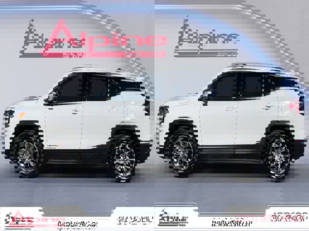 Used 2023 GMC Terrain SLT image 2