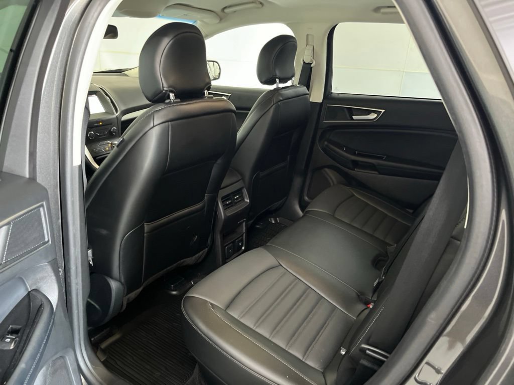 Used 2017 Ford Edge SEL w/ Equipment Group 201A AWD/4WD image 25