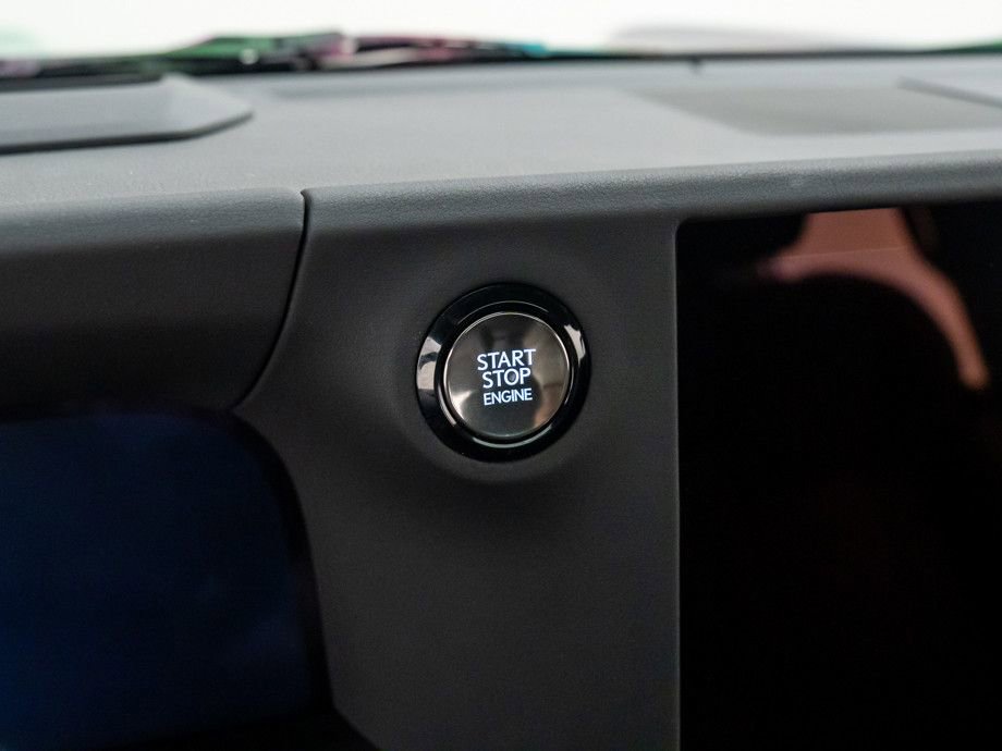 Used 2025 Lexus GX 550 w/ Cold Area Package image 22