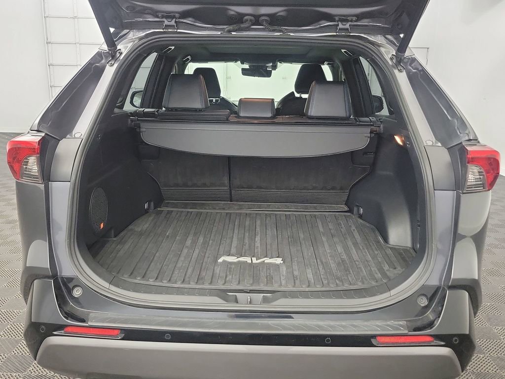 Used 2020 Toyota RAV4 XSE image 19