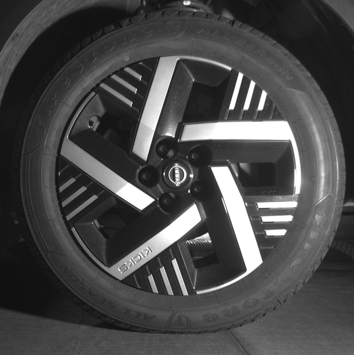 Used 2025 Nissan Kicks SV image 12