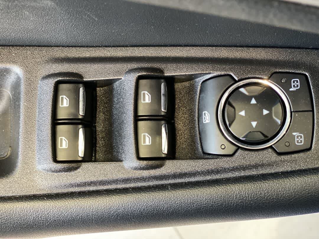 Used 2024 Ford Edge SEL AWD/4WD image 16