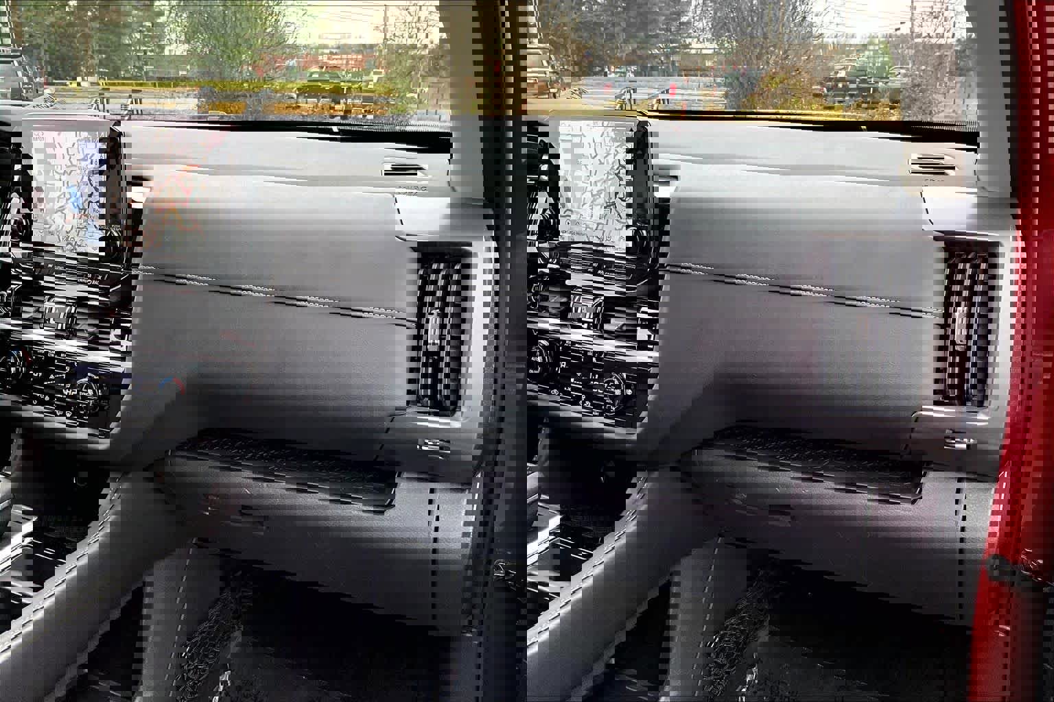 Used 2022 Nissan Pathfinder SL w/ Lighting Package (N92) image 17