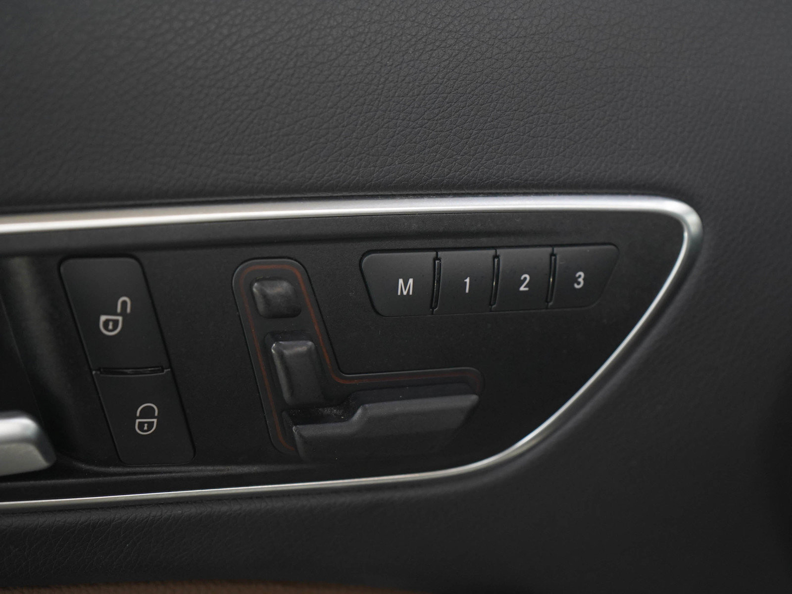 Used 2015 Mercedes-Benz GLA 250 4MATIC image 20