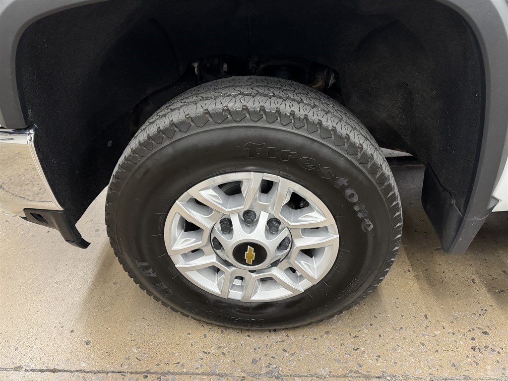 Used 2022 Chevrolet Silverado 2500 LT AWD/4WD image 7