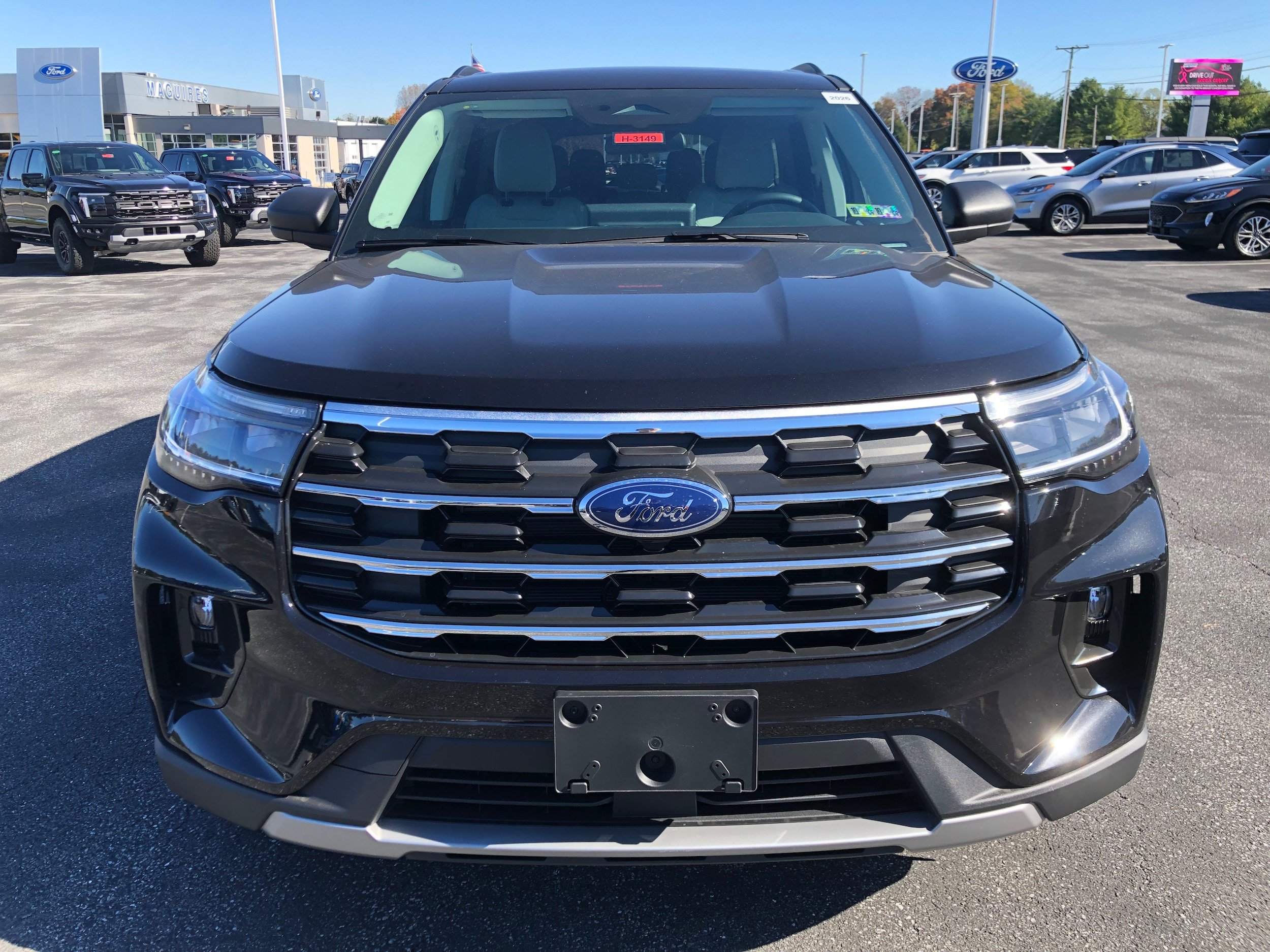 New 2026 Ford Explorer Active w/ Active Comfort Package AWD/4WD image 8