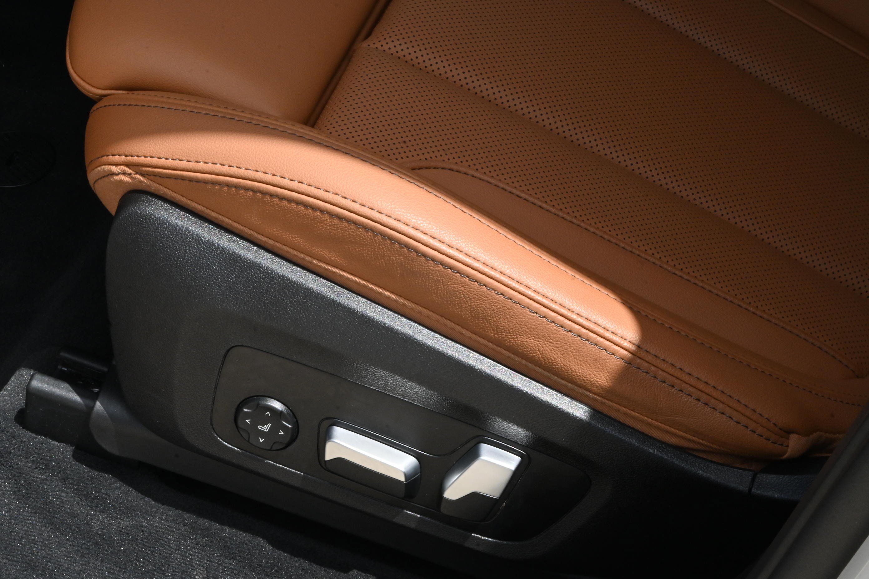 Certified 2023 BMW X3 sDrive30i w/ Premium Package RWD image 30