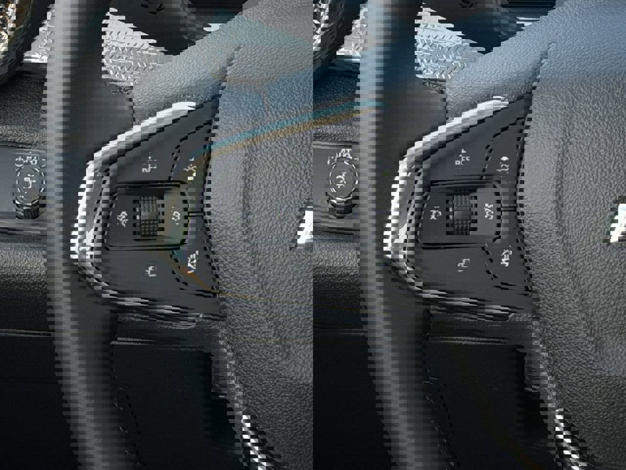 New 2026 Chevrolet Trax ACTIV w/ Sunroof Package image 13