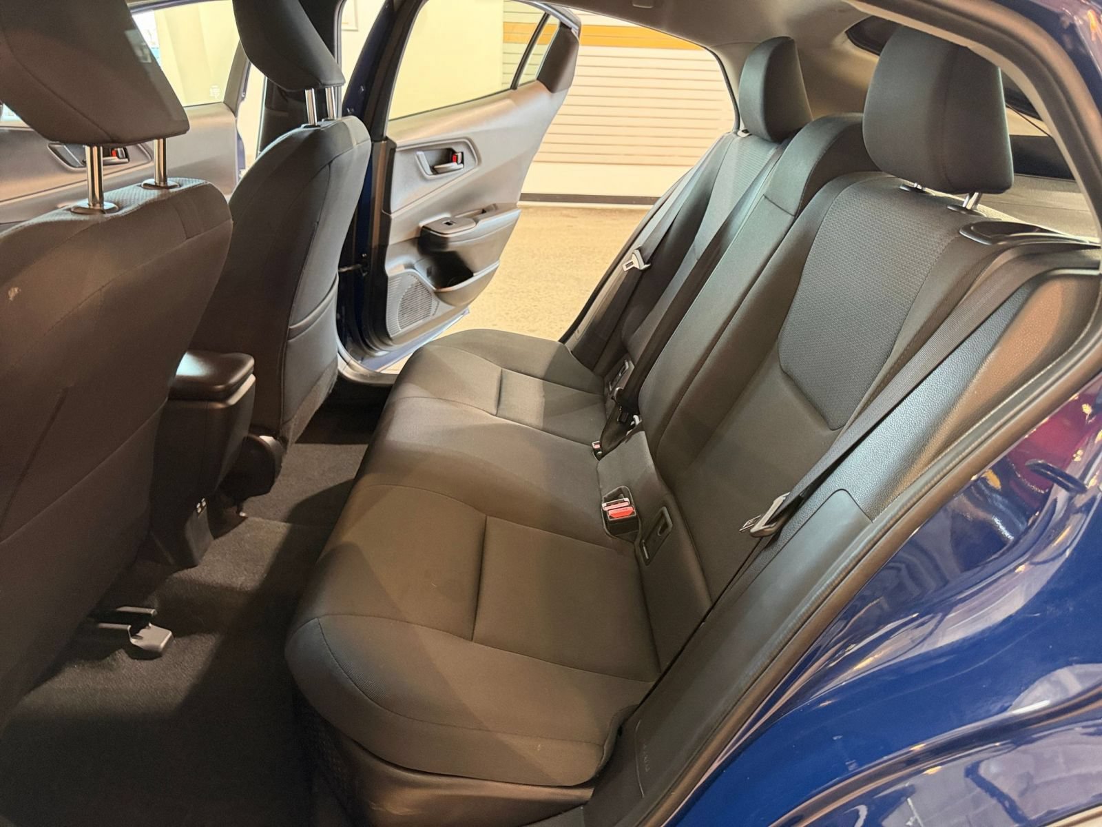 Used 2025 Toyota Prius LE FWD image 37