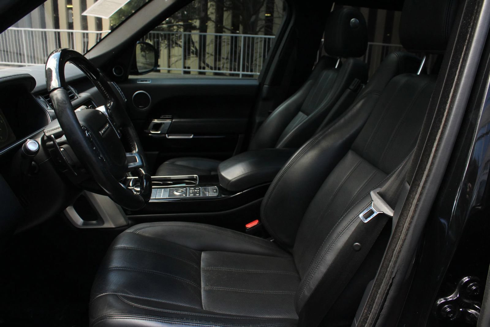 Used 2017 Land Rover Range Rover Long Wheelbase Supercharged AWD/4WD image 14