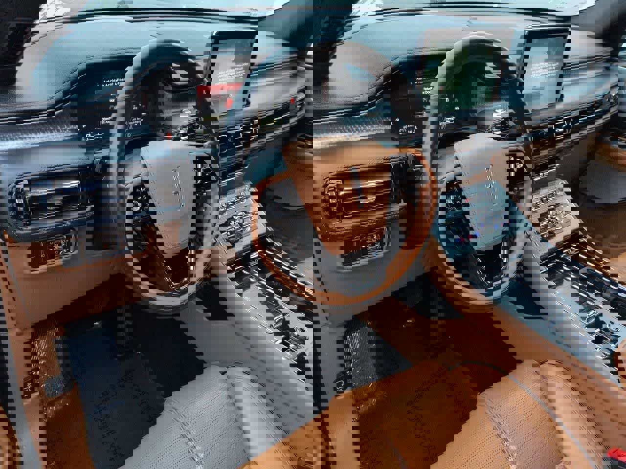 Used 2022 Lincoln Aviator Black Label w/ Dynamic Handling Package image 2