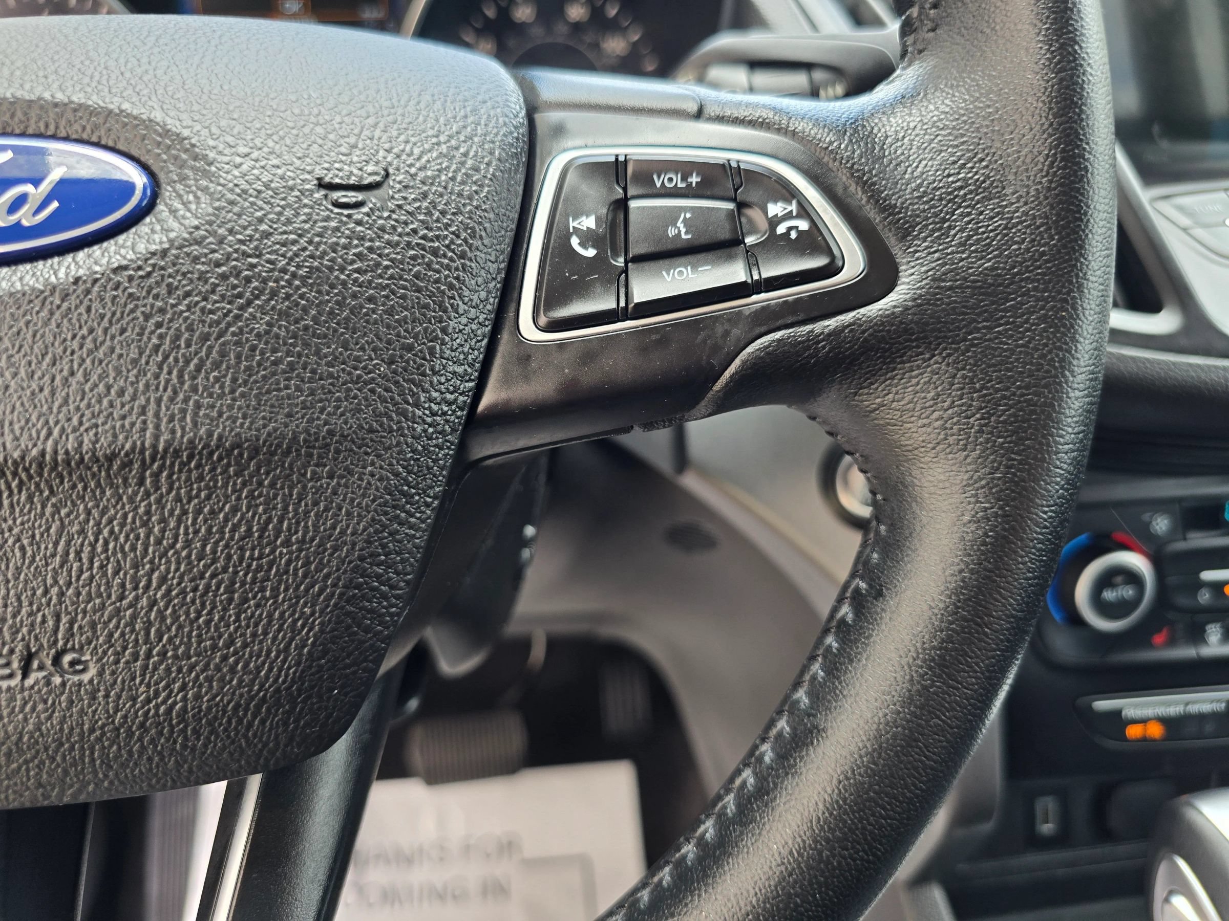 Used 2019 Ford Escape SEL FWD image 27
