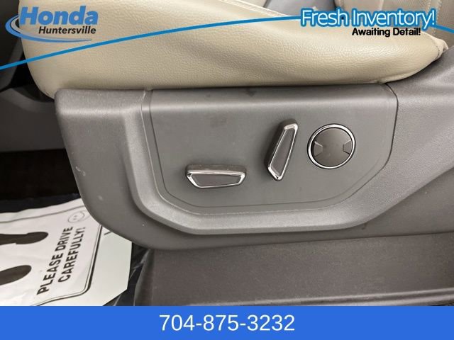 Used 2018 Ford Expedition Limited w/ Equipment Group 301A image 31