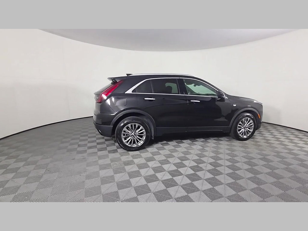 Used 2025 Cadillac XT4 Premium Luxury FWD image 37