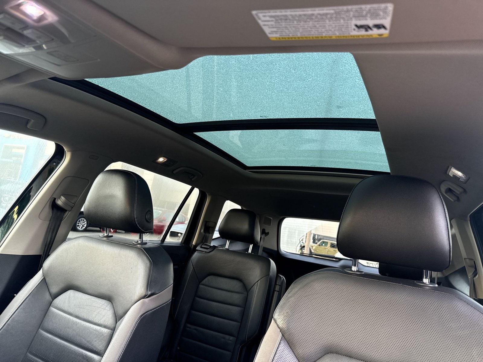 Used 2021 Volkswagen Atlas SEL Premium AWD/4WD image 23