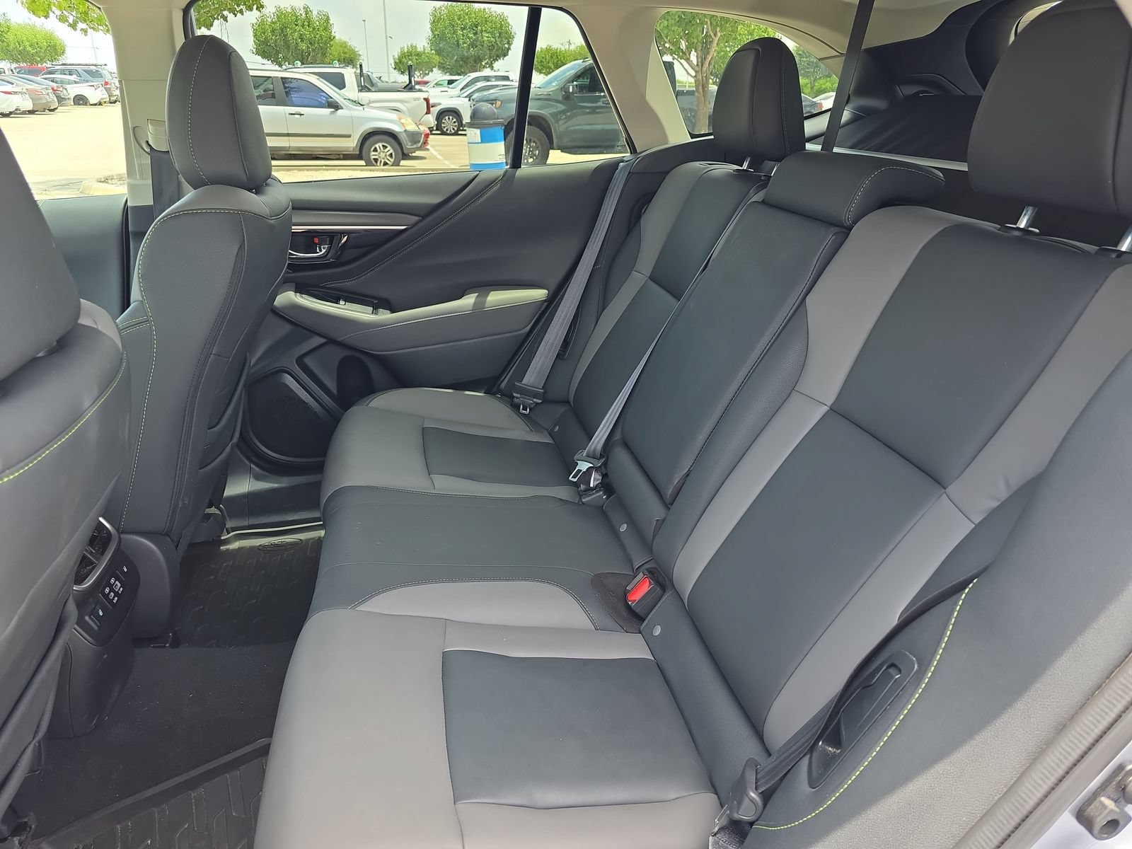Used 2025 Subaru Outback Onyx Edition XT AWD/4WD image 11