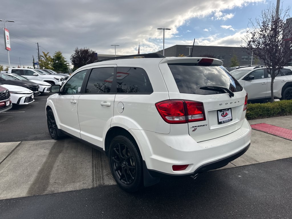 Used 2019 Dodge Journey SE w/ Premium Group AWD/4WD image 3