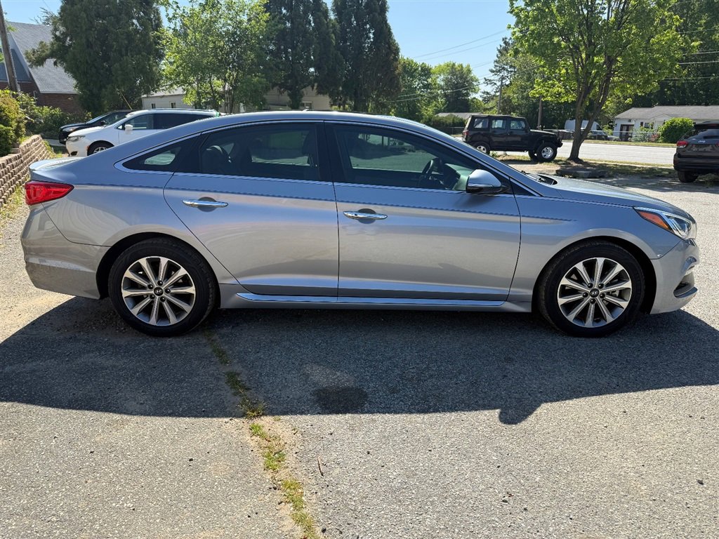 Used 2016 Hyundai Sonata Limited w/ Option Group 05 FWD image 6