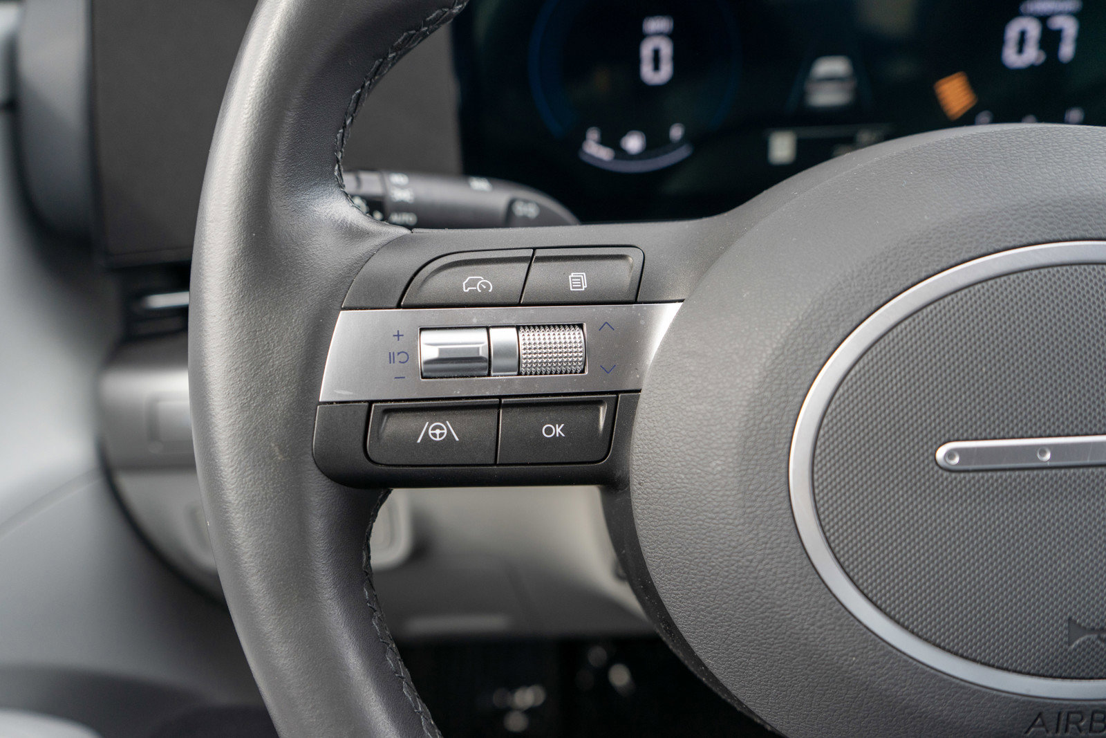 Used 2024 Hyundai Kona SEL AWD/4WD image 23