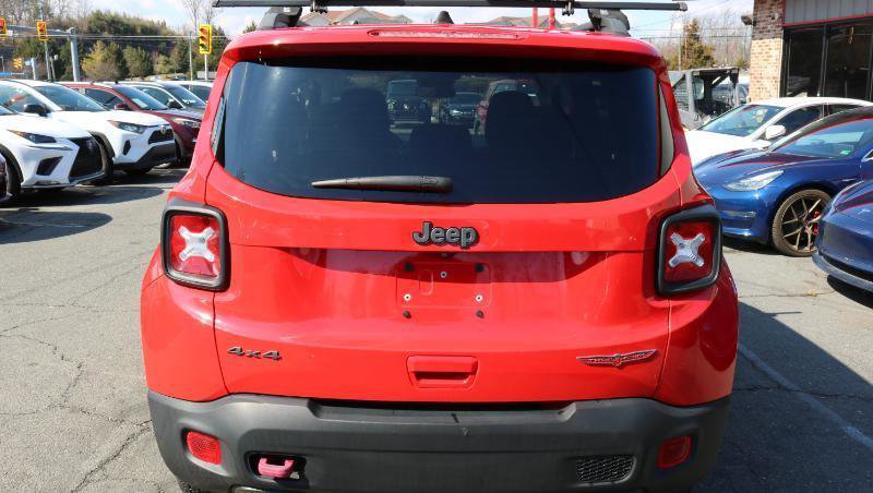 Used 2019 Jeep Renegade Trailhawk w/ Cold Weather Group II image 6