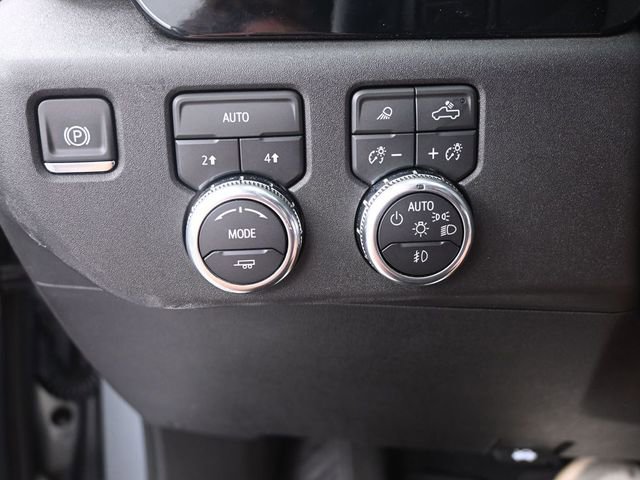 Used 2026 GMC Sierra 1500 SLT AWD/4WD image 14