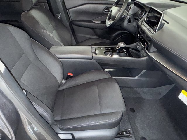 New 2026 Nissan Rogue S image 9