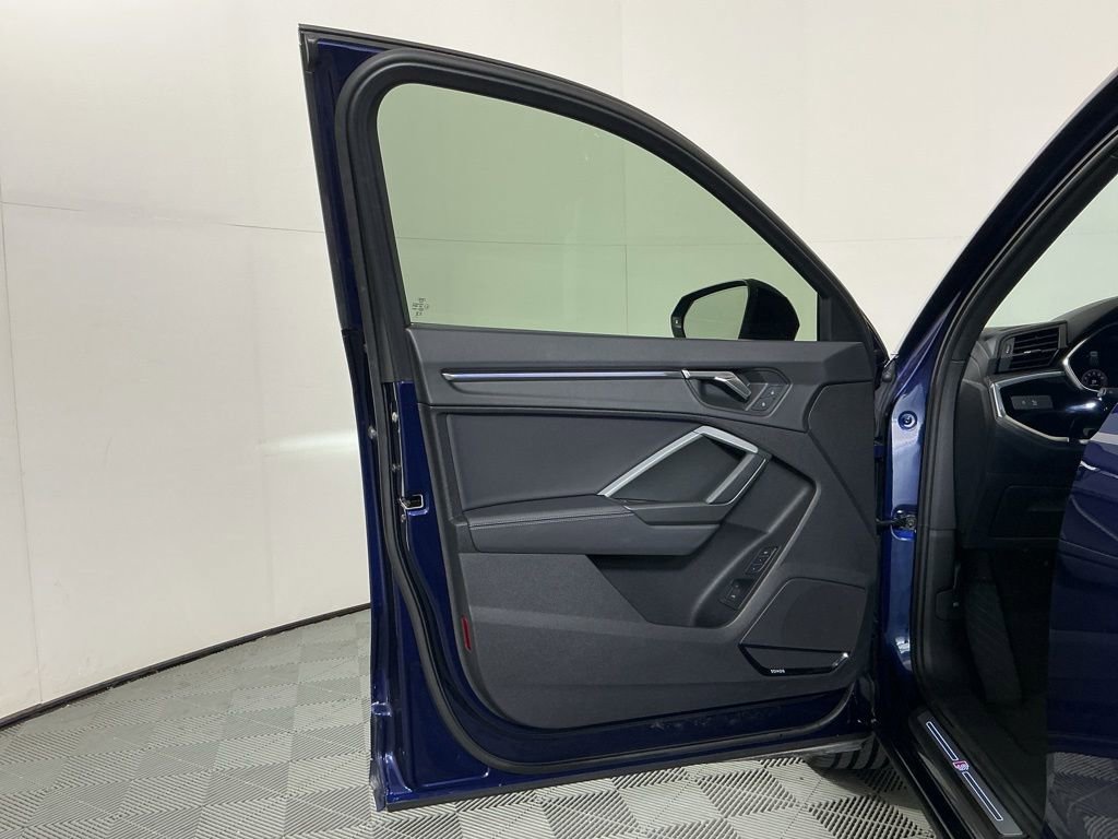 Used 2024 Audi Q3 2.0T Premium Plus image 19