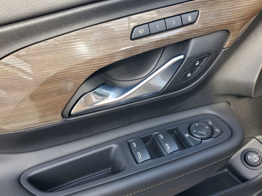 Used 2022 GMC Terrain Denali image 21