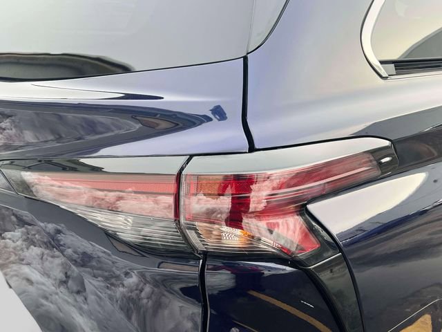 Certified 2025 Toyota Sienna LE w/ LE Plus Package AWD/4WD image 11