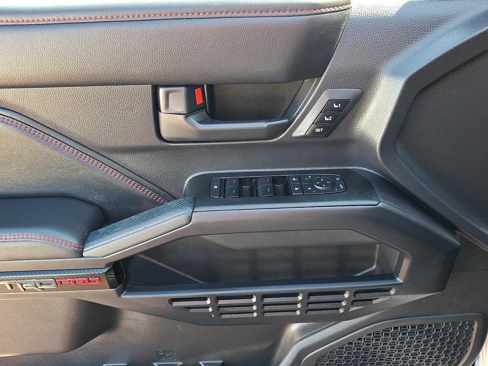 Certified 2025 Toyota 4Runner TRD Pro AWD/4WD image 12