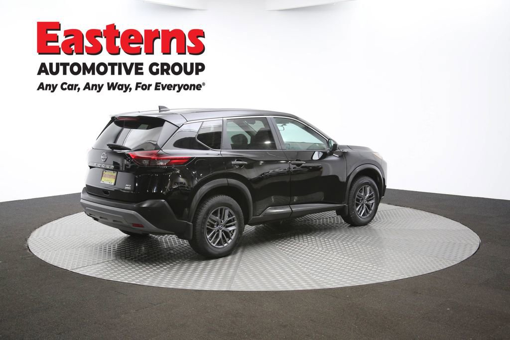 Used 2022 Nissan Rogue S image 38