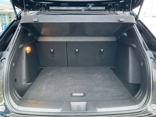 Certified 2024 Chevrolet Trax RS w/ Sunroof Package image 12