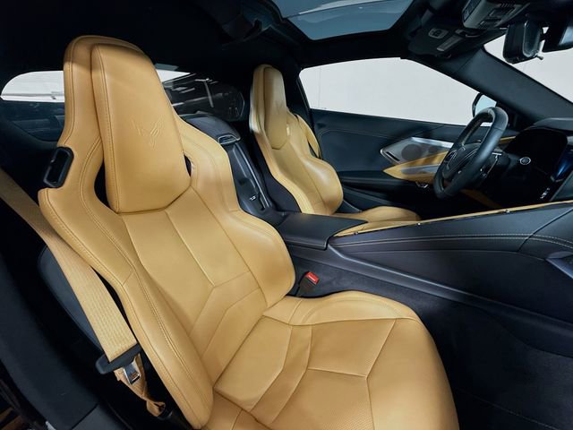 Used 2025 Chevrolet Corvette Stingray Preferred Cpe w/ 2LT image 28