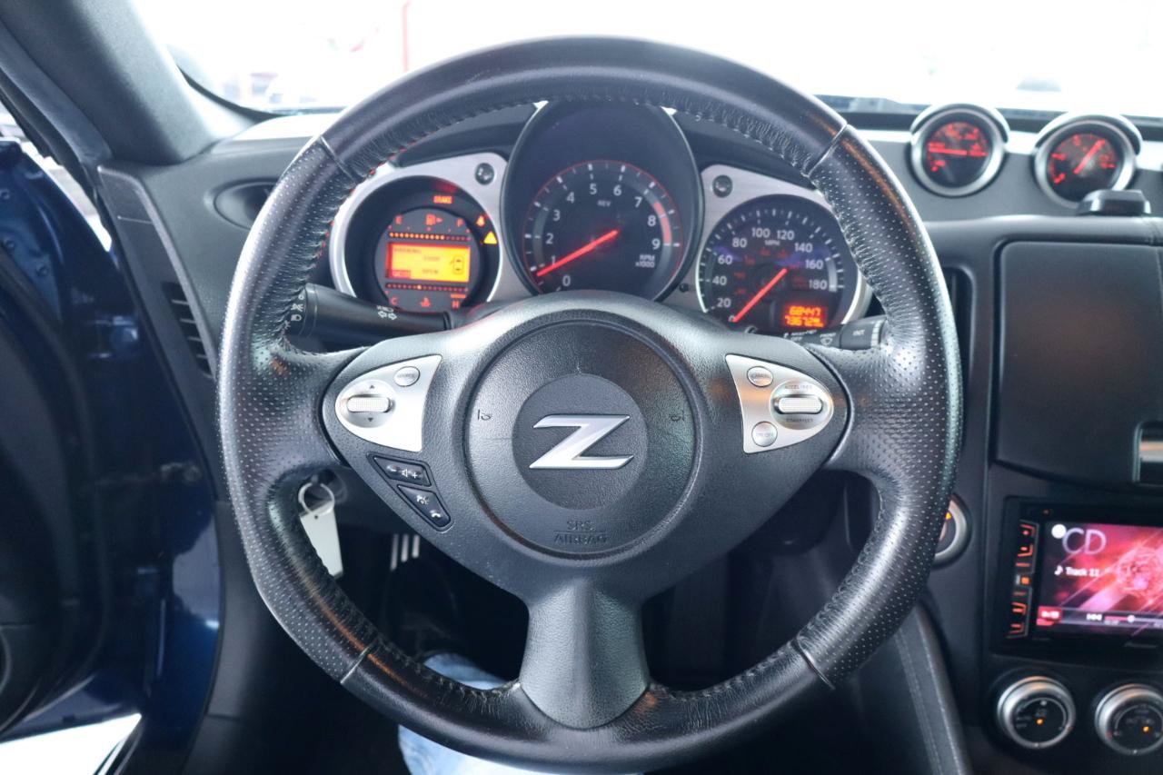 Used 2017 Nissan 370Z Coupe RWD image 20