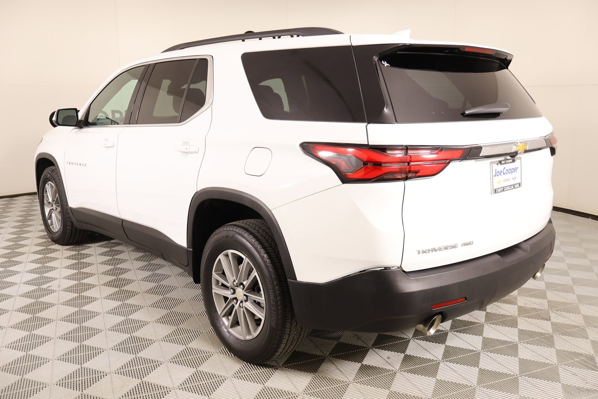 Used 2023 Chevrolet Traverse LT w/ LPO, Floor Liner Package image 22