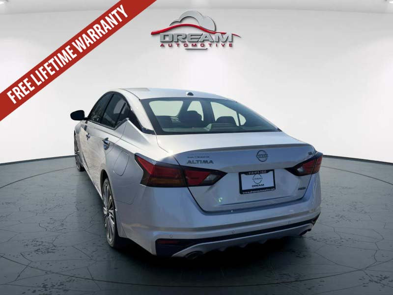 Used 2024 Nissan Altima 2.5 SL AWD/4WD image 6