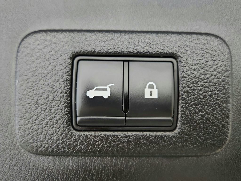 Used 2023 Nissan Armada SL image 41