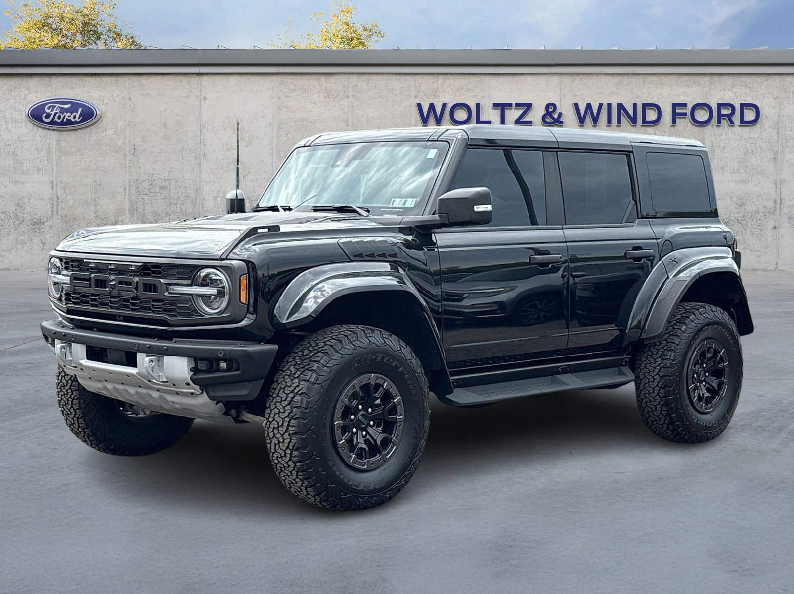 Used 2024 Ford Bronco Raptor w/ Interior Carbon Fiber Pack 6 AWD/4WD image 3