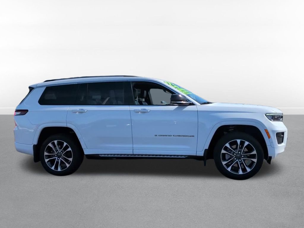 Used 2023 Jeep Grand Cherokee L Overland w/ MOPAR Finishing Package AWD/4WD image 4
