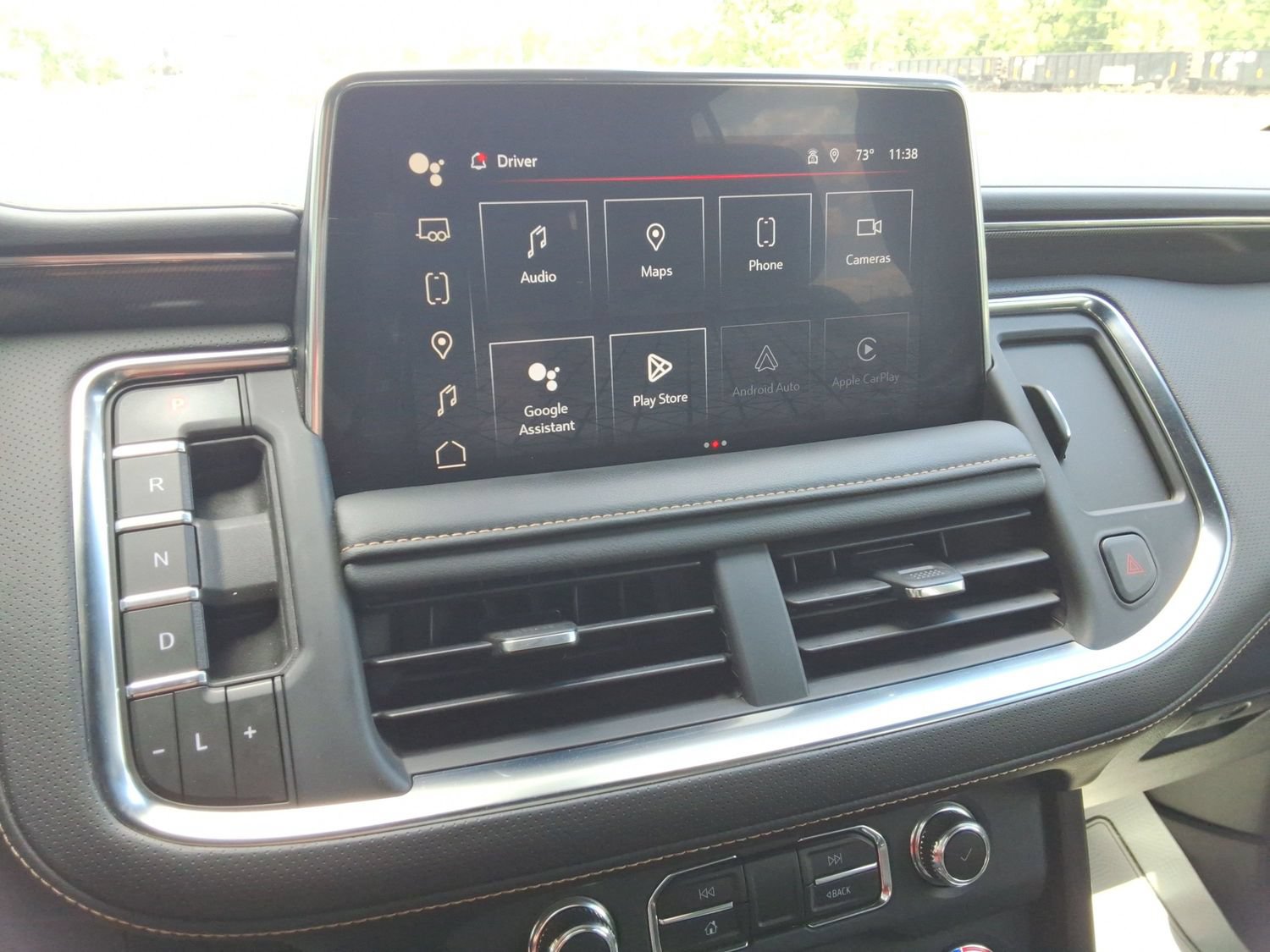 Used 2023 GMC Yukon AT4 w/ AT4 Premium Package AWD/4WD image 15