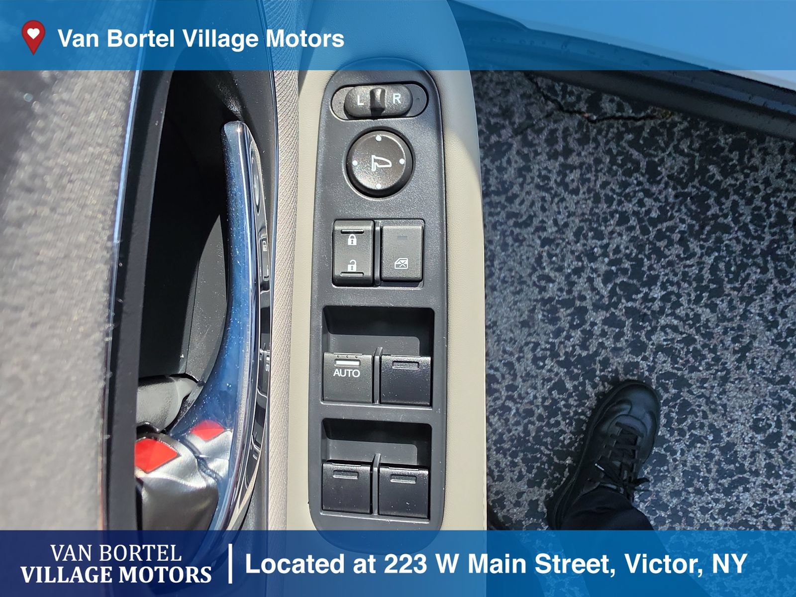 Used 2016 Honda HR-V EX image 11