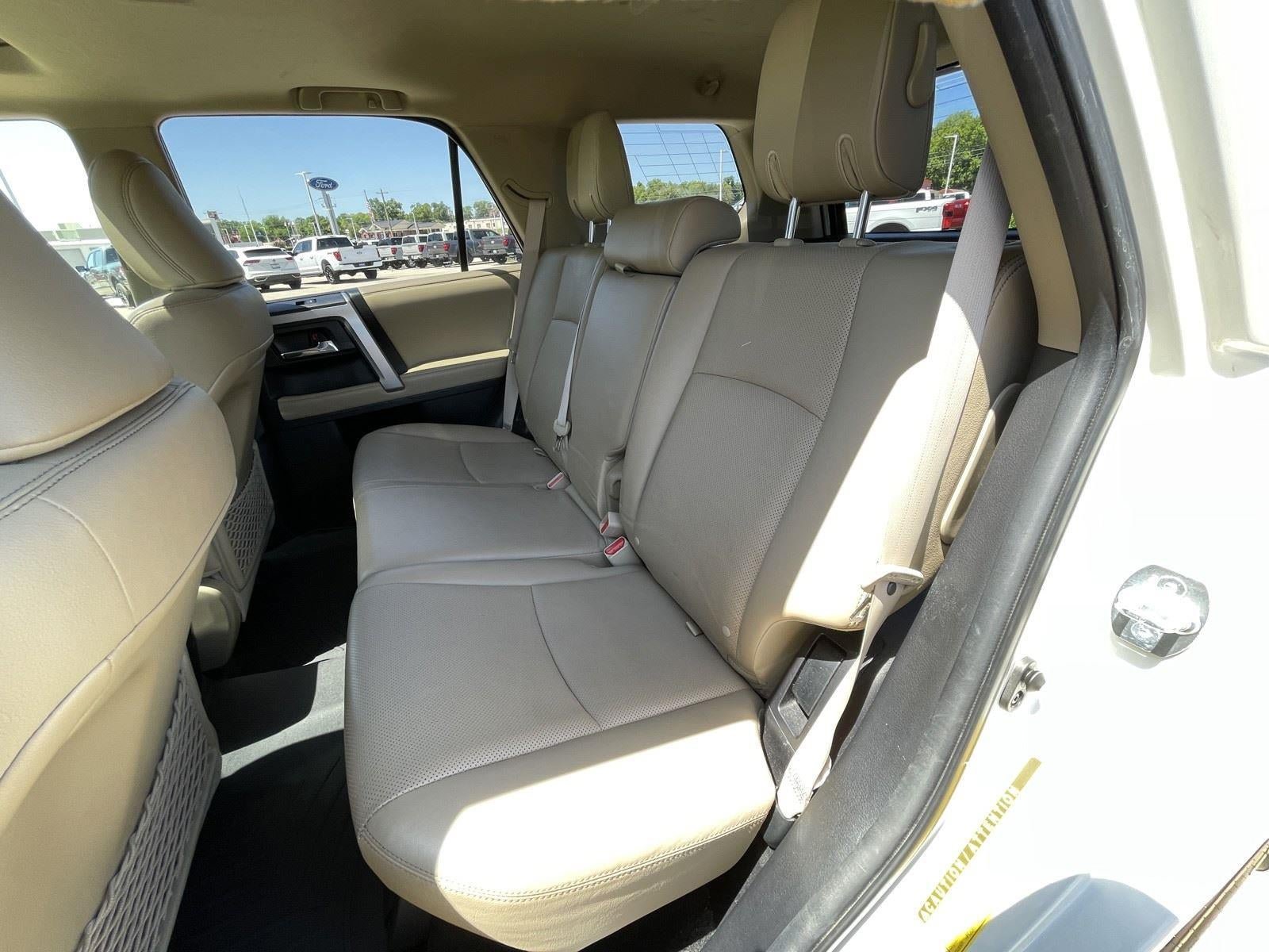 Used 2016 Toyota 4Runner Limited AWD/4WD image 40