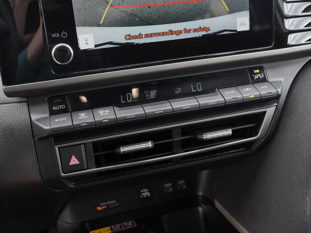 Used 2025 Toyota Camry LE FWD image 18