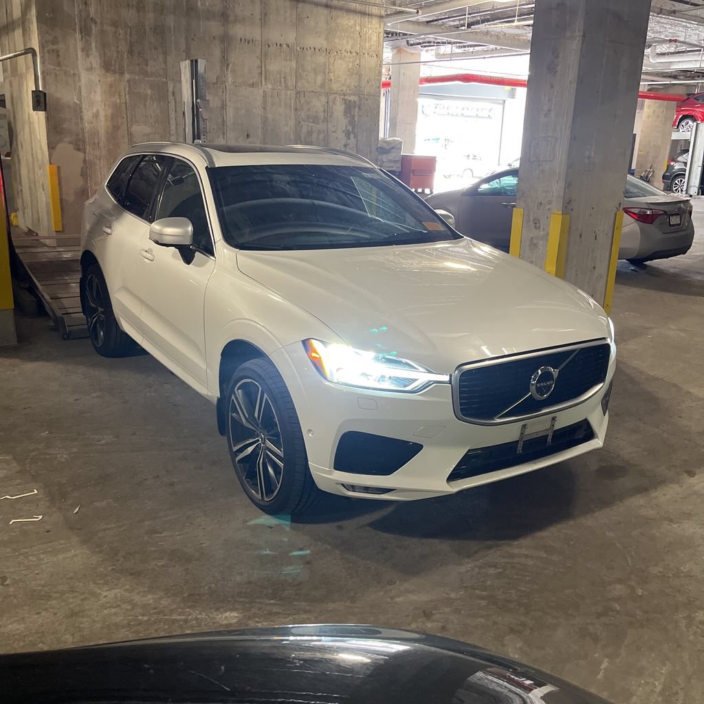 Used 2019 Volvo XC60 T6 R-Design w/ Protection Package Premier AWD/4WD image 1