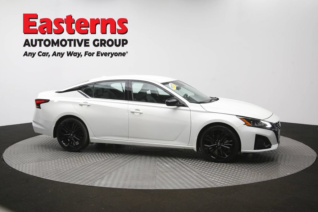 Used 2023 Nissan Altima 2.5 SR FWD image 46