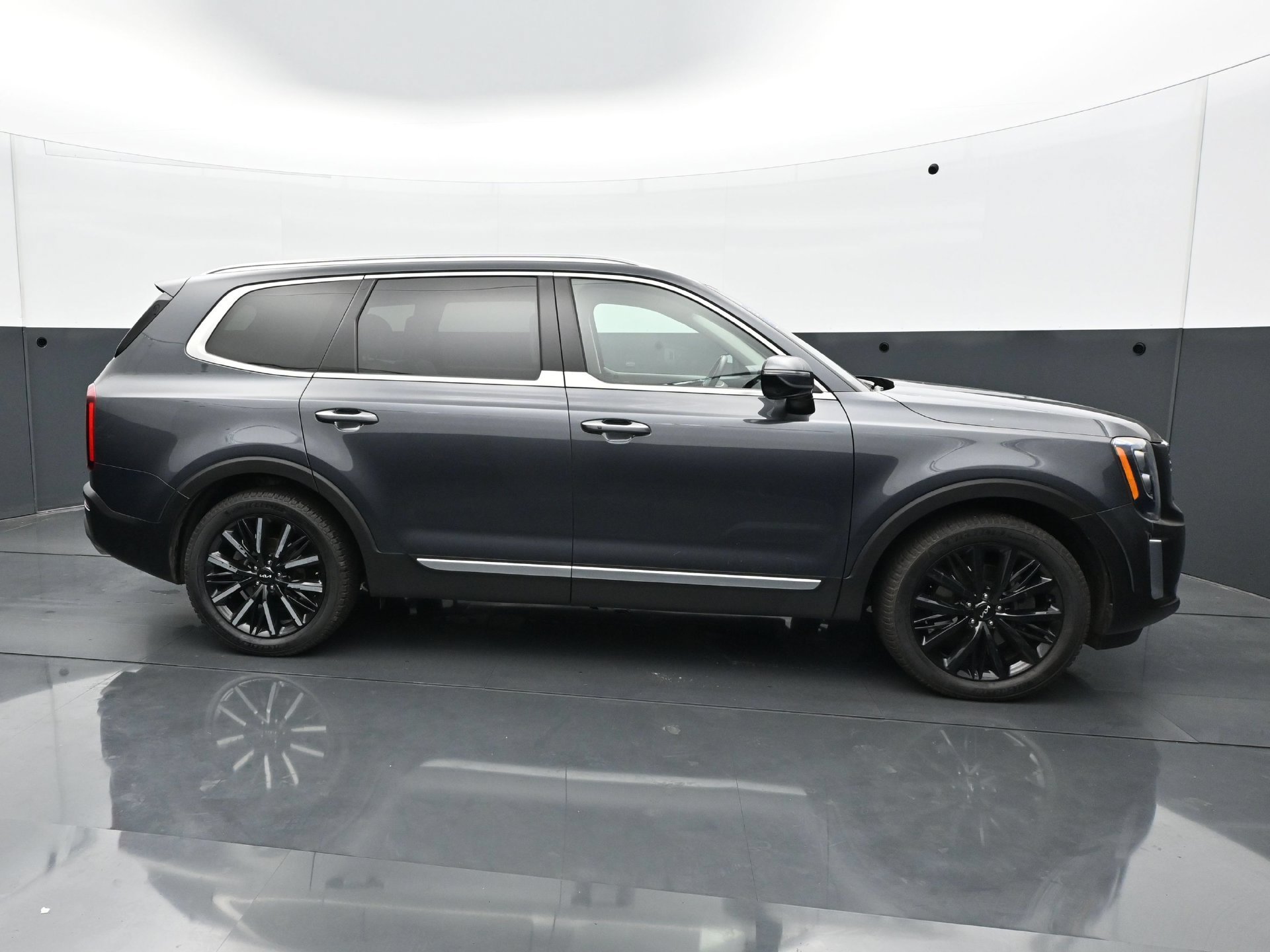 Used 2022 Kia Telluride SX w/ SX Prestige Package AWD/4WD image 8