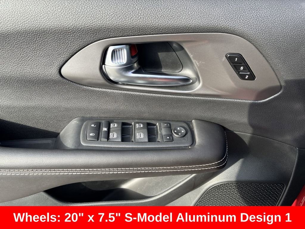 New 2026 Chrysler Pacifica Select FWD image 13